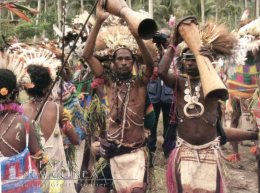 (320) Papua New Guinea - Local Dancers - Papouasie-Nouvelle-Guinée