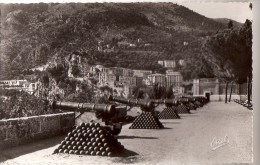 MONACO: Place Du Palais, Les Vieux Canons De Bronze - Prince's Palace