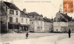 FAREMOUTIERS - Place Du Marché - Faremoutiers