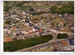 DUN SUR AURON -  Vue Aérienne  :  Le Beffroi, La Poste Et Le Nouveau Parking  - N° 18 087 - Dun-sur-Auron