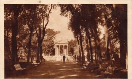 1929  CARTOLINA  CON ANNULLO ROMA  + TARGHETTA - VILLA UMBERTO 1 - GIARDINO DEL LAGO - Parques & Jardines
