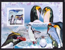 GUINEA - BISSAU 2009 Penguins (imperforated) - Penguins