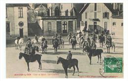 MONTIER EN DER - HAUTE MARNE - COUR DU HARAS - LES CAVALIERS - BELLE ANIMATION - Montier-en-Der