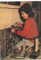 TEHERAN, Carpet Weavers, Girl Worker , ISPHAHAN, IRAN - Vintage Old Photo Postcard - Iran