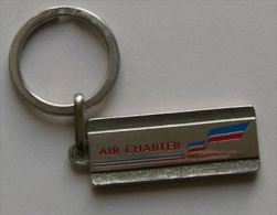 AIR CHARTER - AVION - PORTE-CLEFS METAL - 2 SCANS - Geschenke