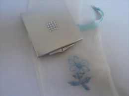 MIROIR DE SAC  DOUBLE FACE  DONT 1 GROSSISSANTE + POCHETTE  VOIR & LIRE !!! - Miniatures Womens' Fragrances (without Box)