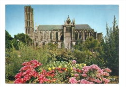 Cp, 87, Limoges, La Cathédrale St-Etienne Et Les Jardins De L'Evêché, Voyagée - Limoges