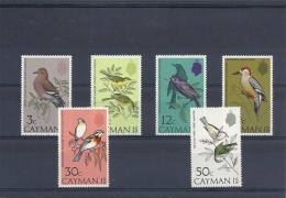 131007826  CAIMAN ISLANDS  YVERT  Nº  324/9  **/MNH - Cayman (Isole)