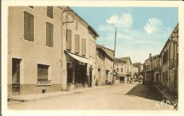 CPA  MONCLAR DE QUERCY, Avenue De Montauban  8936 - Montclar De Quercy