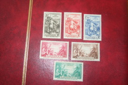 Martinique: Joli Lot De Timbres Neufs ** Et * Plus 2 Oblitérés - Unused Stamps