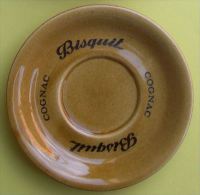 COGNAC BISQUIT - CENDRIER SOUS-TASSE PORCELAINE - DIAMETRE 12,5 Cm - 2 SCANS - Porcellana