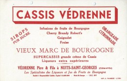 " CASSIS   VEDRENNE  "  Nuits St - Georges  ( 21 )       -  Ft  =  21 Cm  X  13.5 Cm   2 Perfos Classeur - Liquor & Beer