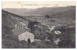 CPA Lavelanet Ariège Vue Générale Et La Chapelle Personnage Au 1er Plan édit DFP N° 20 Non écrite - Lavelanet