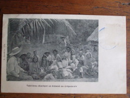 ALB1- TAHITI - TAHITIENS CHANTANT UN HIMENE AU CREPUSCULE - Tahiti