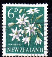 NEW ZEALAND 1960 Pikiarero (clematis) - 6d - Multicoloured FU - Oblitérés