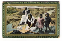 NEW  ZEALAND  /  OHINEMUTU  /  MAORI  WASHING  IN  HOT  SPRING  ( On A Hot Poel ) - Nouvelle-Zélande