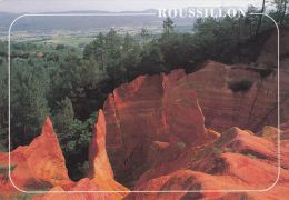 Cp , 84 , ROUSSILLON , Curieux Site Touristique Où Les Nuances Variées Des Ocres Ont Donné Un Aspect Pittoresque - Autres & Non Classés