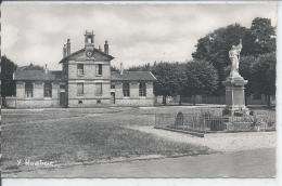 FONTENAY TRESIGNY - Place Des Ecoles - Fontenay Tresigny