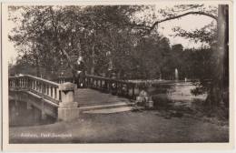 Arnhem: Park Sonsbeek (Man Op Bruggetje) - Nederland/Holland - Arnhem