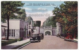 USA - VINTAGE CARS OUTSIDE WAR RELIC MUSEUM~POINT PARK~CHATTANOOGA TN TENNESSEE 1940s Postcard [4365] - Chattanooga