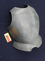 BEL ANCIEN PLASTRON CUIRASSE Ou ARMURE - Uniform
