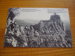 1 Homme Dans Les Rochers , Ruines Du Chateau De Crussol .  L´Ardèche Pittoresque à Saint Péray - Saint Péray