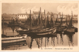 LE GUILVINEC - G. ARTAUD N° 10 - Barques De Pêche Au Port - Guilvinec