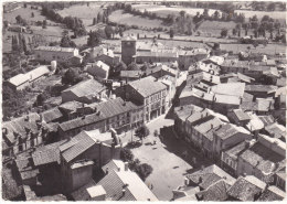 EN  AVION  AU-DESSUS  DE. ...  4.  St-LAURENT-de-CHAMOUSSET  (Rhône) - Place  Du  Centre  Et  L´Hôtel  Faye - Saint-Laurent-de-Chamousset