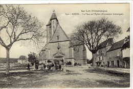 Carte Postale Ancienne Assier - La Place Et L'Eglise (Monument Historique) - Assier
