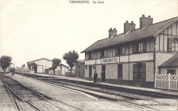 THOUROTTE     LA GARE     TRES BELLE CARTE ANIMEE - Thourotte