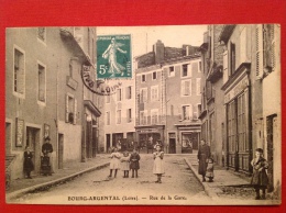 Cpa 42 BOURG ARGENTAL Rue De La Gare Café Stéphanois (RARE) - Bourg Argental