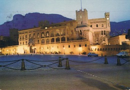 PRINCIPAUTE DE MONACO - Le Palais Princier, Illuminé De Nuit, 2 Véhicules, Une R5 Renault, Une Mercedes - 1982 - Palais Princier