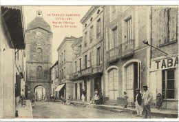 Carte Postale Ancienne Auvillars - Rue D El'Horloge. Tour Du XIe Siècle - Bureau De Tabac - Auvillar