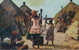 AFRICA IN COULEURS 3442 - Pileuses,Women Grinding, Vintage Old Postcard - Ohne Zuordnung