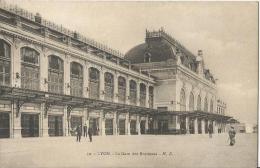 CARTE POSTALE PHOTO ORIGINALE ANCIENNE : LYON  LA GARE DES BROTTEAUX  ANIMEE RHONE (69) - Stazioni Senza Treni