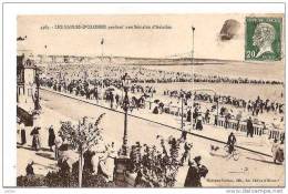 SABLES D´OLONNE PENDANT UNE  SEMAINE D´AVIATION ,PERSONNAGES  REF 15217 - Fliegertreffen