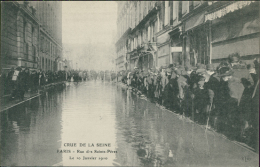Delcampe - 75 PARIS 06 / Inondations 1910, Rue Des Saints Pères / - Paris (06)