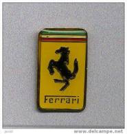 Pin´s  Automobile, Sigle   FERRARI  Rectangulaire - Ferrari