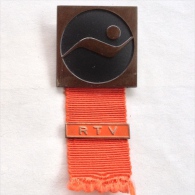 Badge / Pin ZN000333 - Swimming Yugoslavia Beograd (Belgrade) World Championship 1973 RTV - Nuoto