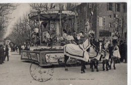 Aix En Provence   13    Carnaval  Manège Sur Un Char - Aix En Provence