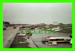 GORING BY SEA, WORTHING - WORTHING GREAT GALE, OCTOBER 1987 - BEACH HUTS REDUCED TO MATCHWOOD - THOUGHT FACTORY - - Worthing