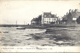 CP 29 LOCTUDY En Bretagne  L´ile De TUDY Vue Prise De La Grève Coté Ouest Habitation Clocher Bateau De Pêche Quai - Ile Tudy