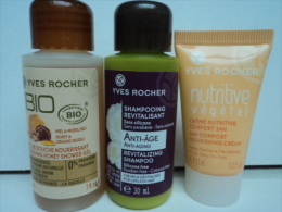 YVES ROCHER  3 MINIS PRODUITS  : MINI SHAMPOOING + MINI  MIEL DE DOUCHE + MINI CREME  VOIR  &LIRE !! - Miniaturas Mujer (sin Caja)