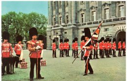 CP, LONDON, Changing The Guard Ceremony At Buckingham Palace, Vierge - Uniformi