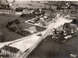 LE MESLE-SUR-SARTHE  LE MELE-SUR-SARTHE VUE AERIENNE LA PLACE - Le Mêle-sur-Sarthe