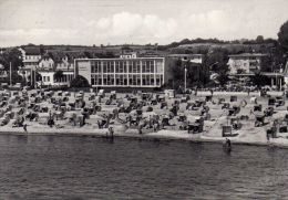 03110 - GRÖMITZ - Blick Auf Den Strand Und Das Kurmittelhaus - Grömitz