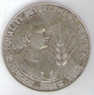 INDIA 50 RUPEES 1975 EQUALITY DEVELOPMENT PEACE AG SILVER - Inde