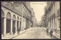 CPA ANCIENNE- FRANCE- PRADES (66)- LA ROUTE NATIONALE EN TRES GROS PLAN- BELLE ANIMATION - Prades