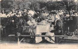 Vannes   56    Une Noce Aux Environs De ... Table De La  Mariée - Vannes