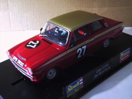 - REVELL - Voiture De Circuit LOTUS CORTINA  - 1/32° -  Réf 8379 - - Circuits Automobiles